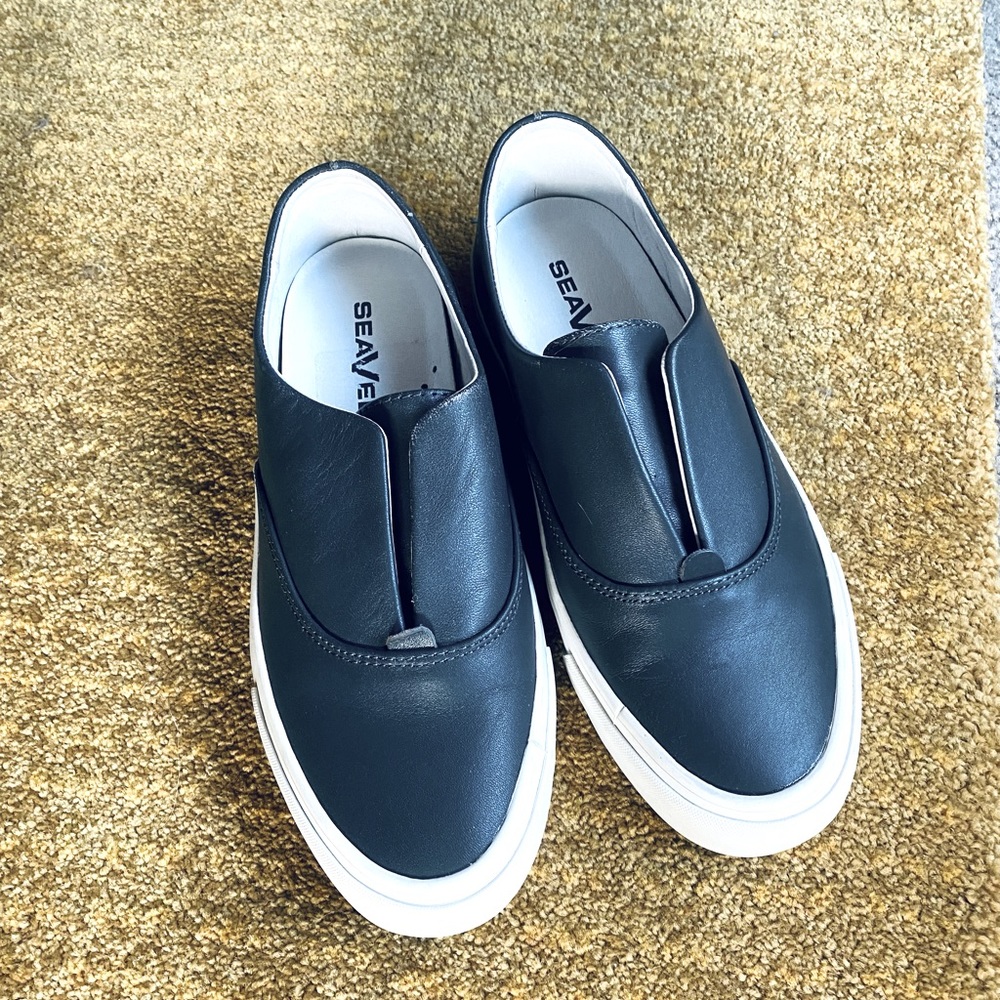 Slip-on SeaVees sneakers